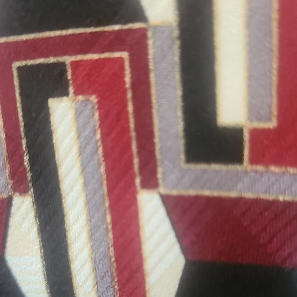 Zylos Elegant Striped Necktie Necklace With Classic Logo Brooch - Picture 5 of 6